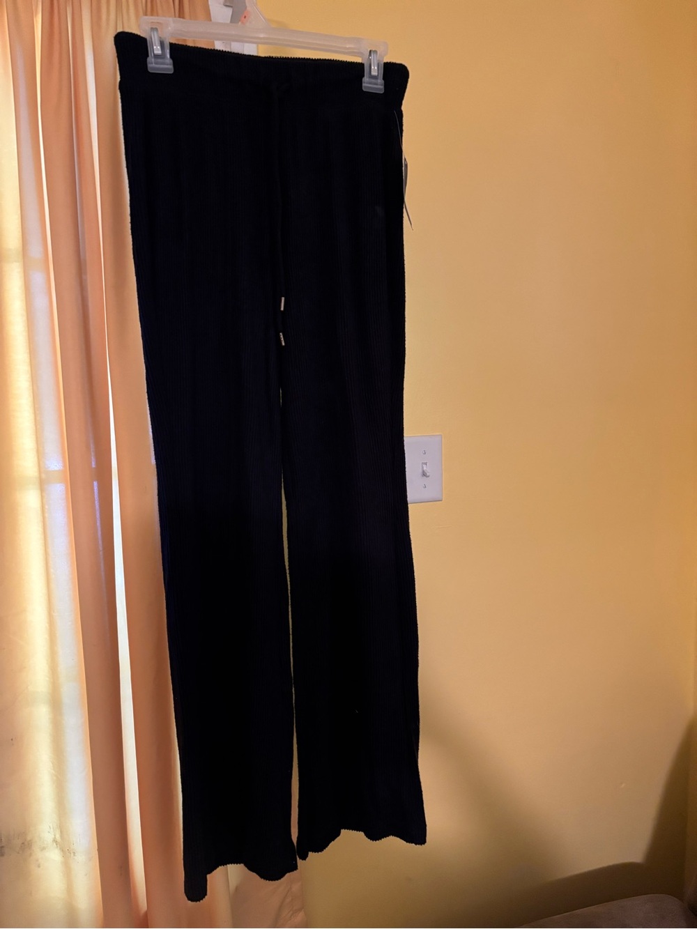 Universal Thread Black Wide-Leg Rib Knit Pants